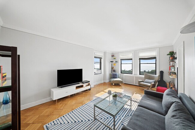 Foto del edificio - 2000 N Lincoln Park W