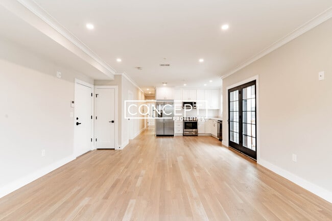 Foto del edificio - 289 Lamartine St