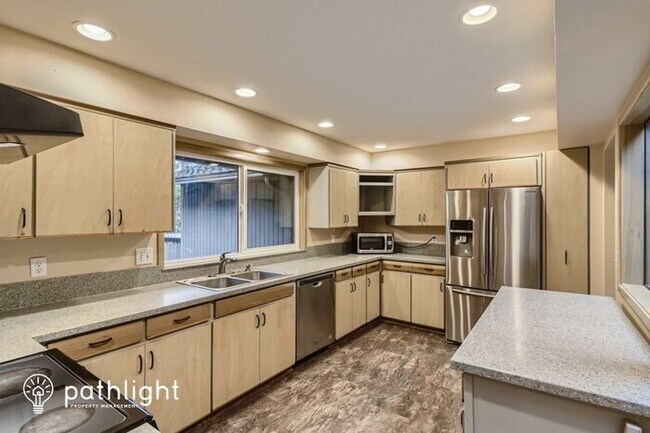 Foto del edificio - 3250 Top View Ct, West Linn, OR, 97068