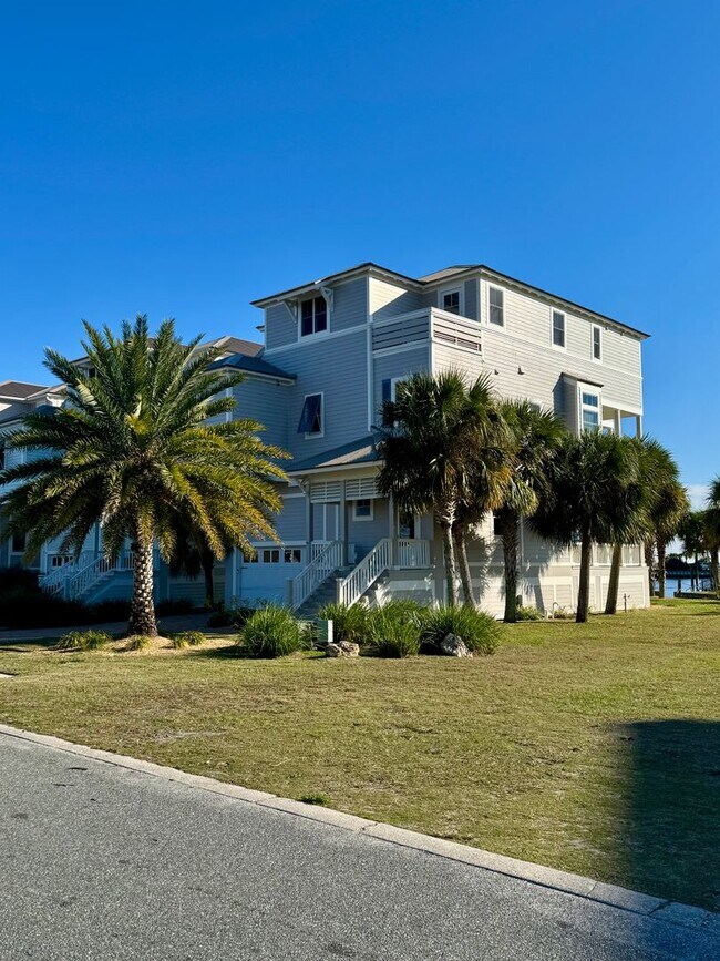 Foto del edificio - Waterfront Shell Point Home with Dock, Hot Tub, Elevator, & Golf Cart