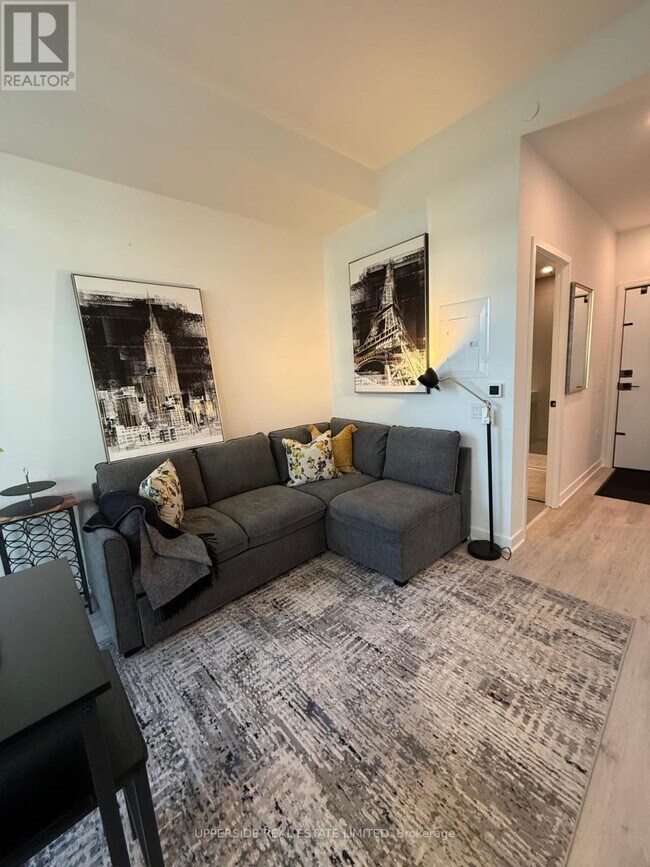 Photo du bâtiment - 55 Charles St E