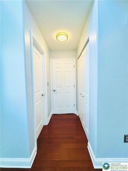 Foto del edificio - 6945 Hunt Dr