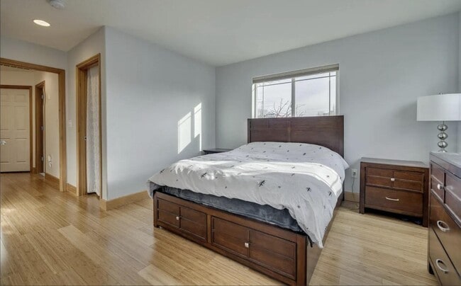 Photo - 337 N Ivy St Townhome