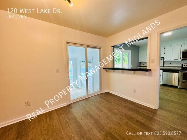 Building Photo - 120 W Lake Dr