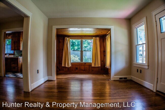 Building Photo - 3 br, 1 bath House - 701 Washington Ave