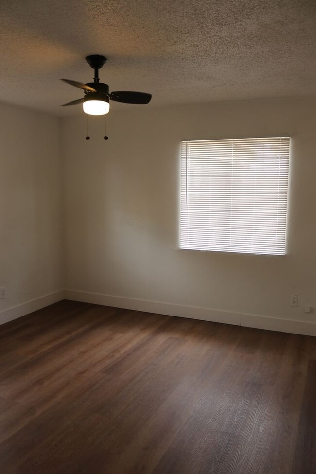 Building Photo - House for rent