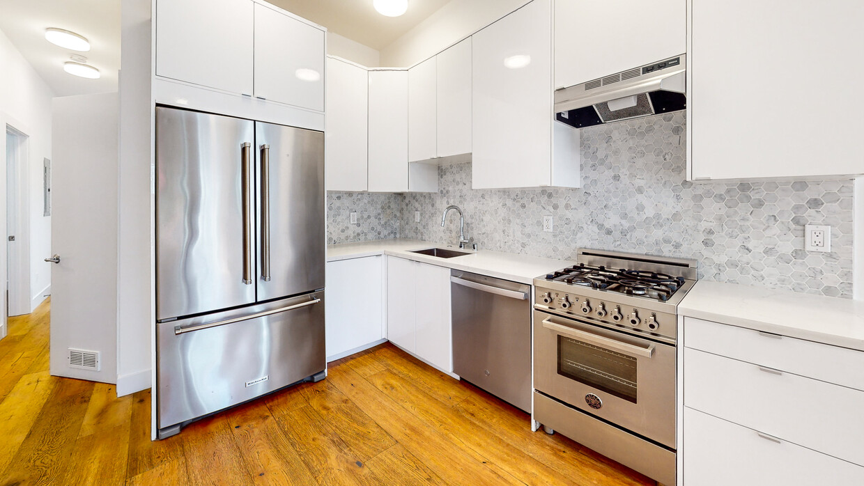 Primary Photo - 455 14th St