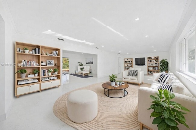 Foto del edificio - 7021 SW 107th St