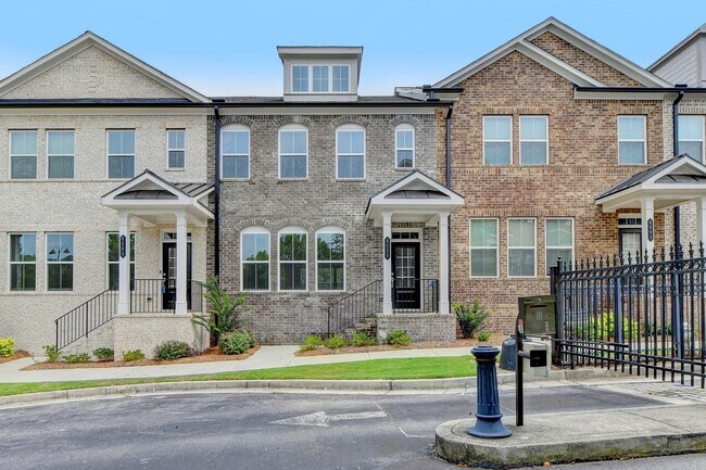 Building Photo - 4655 White St