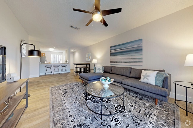 2 BR, 2 BA - 1,065 SF - Renovated - Sunny Lake