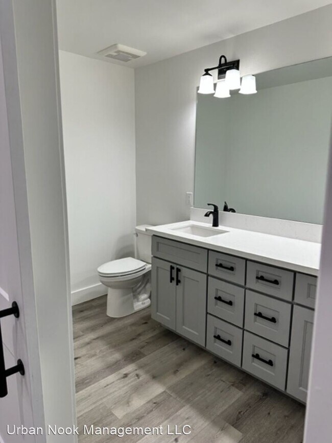 Building Photo - 2 br, 2 bath House - 1515 Alder Street 2C