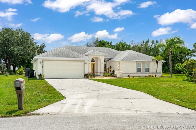 Foto del edificio - 5758 Benbow Ct