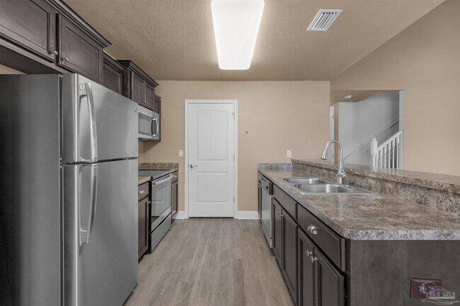 Foto del edificio - 5124 Carmell Ridge Cir