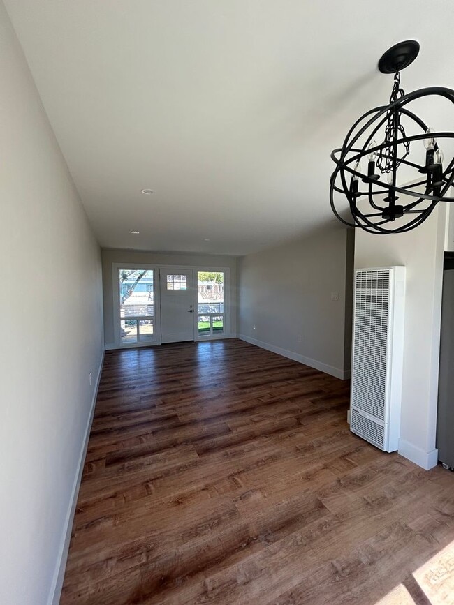 Building Photo - Newly remodeled 3 Bedroom 1 Bath House