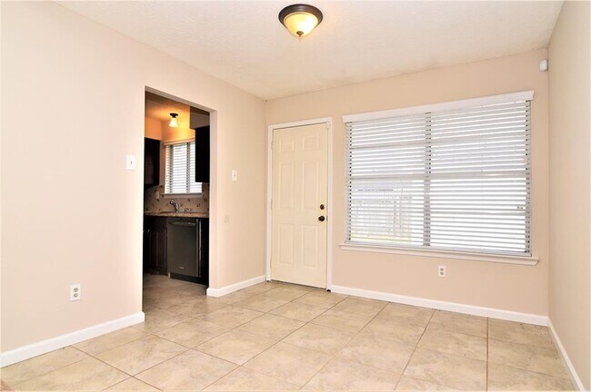Building Photo - 7007 Tara Dr
