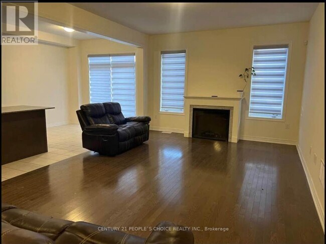 Building Photo - 55 Cobriza Cres