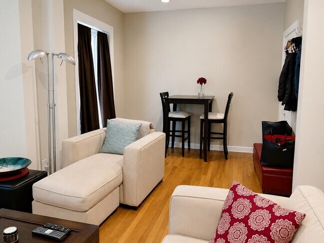 Foto del edificio - 51 E Springfield St