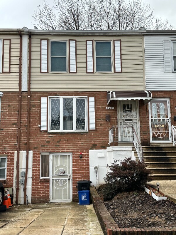 Primary Photo - 8034 Chelwynde Ave