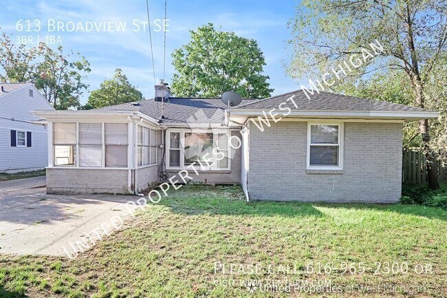 Building Photo - Pre-Lease | Available 9/4/25 | Spacious 3 ...