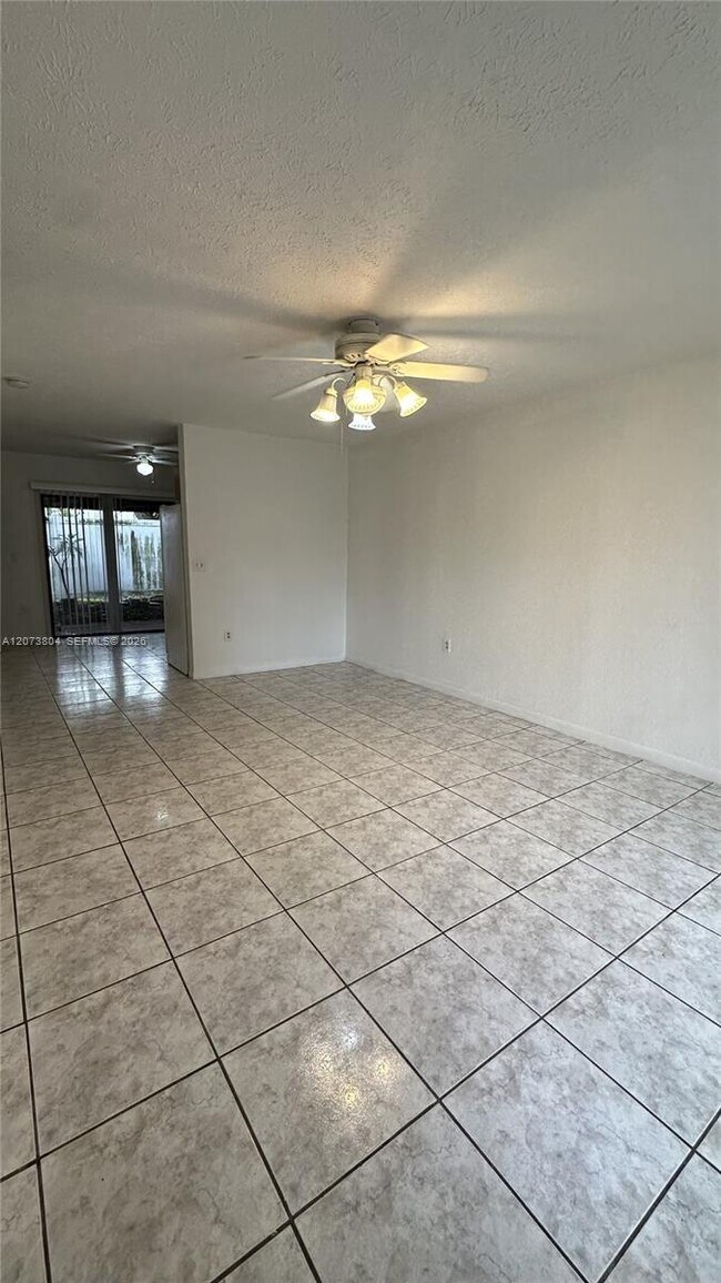 Foto del edificio - 408 NE 18th Ave