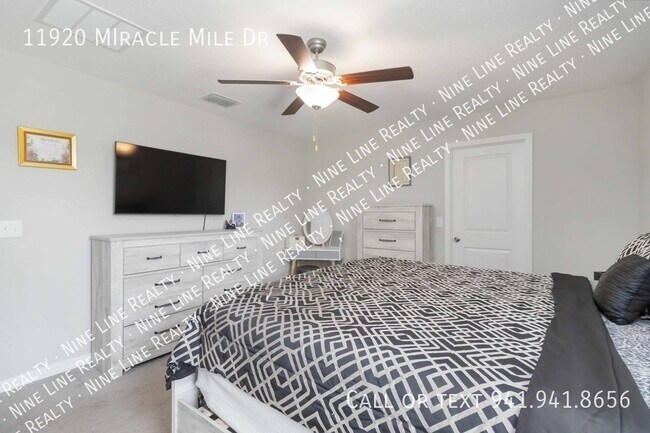 Foto del edificio - 11920 MIracle Mile Dr-