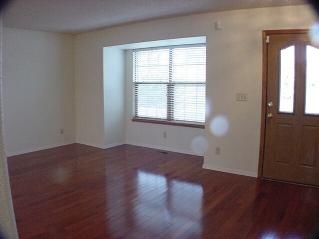 Foto del edificio - 7935 Manston Dr