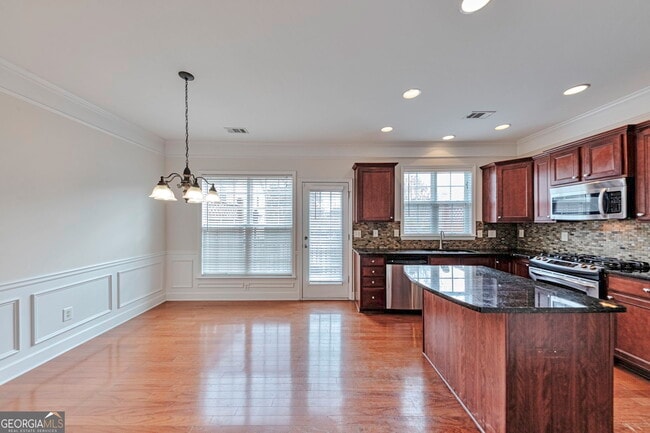 Building Photo - 4822 Seldon Way SE