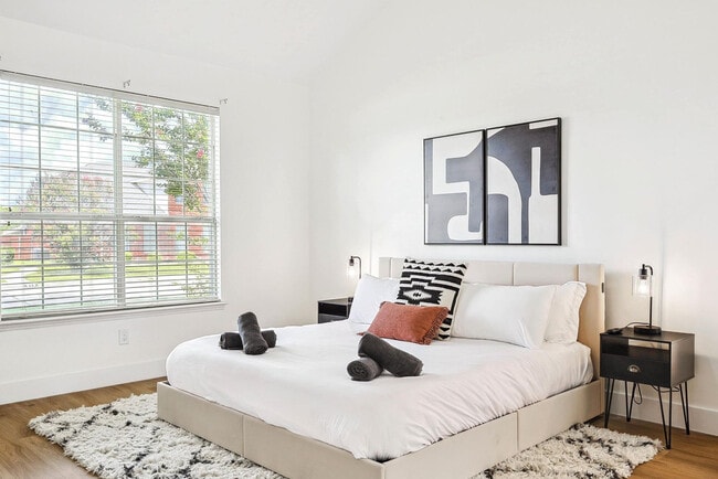 Foto del edificio - 806 Longleaf Dr
