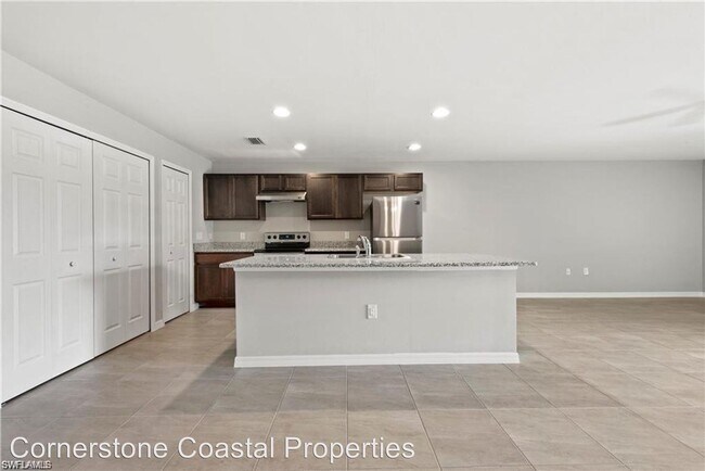 Building Photo - 3 br, 2 bath House - 1406 SW TRAFALGAR PKY