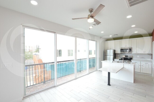 Foto del edificio - 1106 S Montezuma Ave