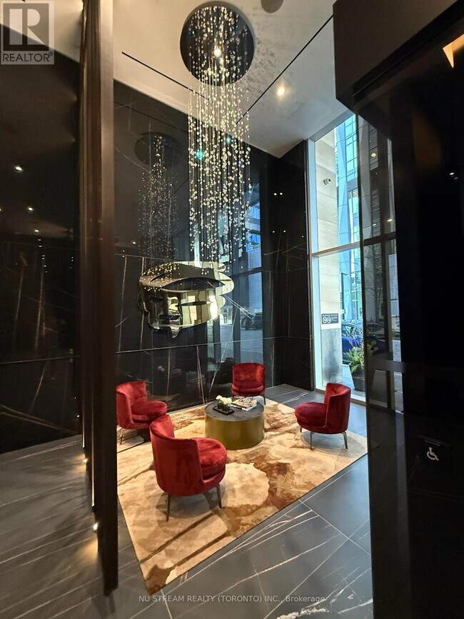 Photo du bâtiment - 11-4011 Yorkville Ave