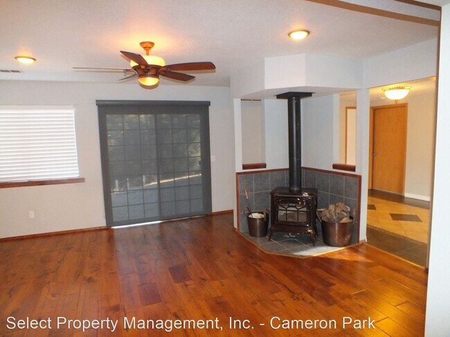Building Photo - 3 br, 2 bath House - 6149 Mother Lode Road