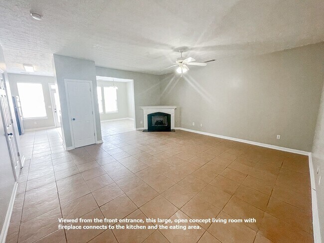 Building Photo - Charming 3-Bedroom Townhome in Sugar Hill ...