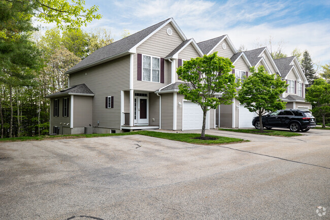 28 Lilac Ln Newmarket, NH - Sewall Farm Townhomes