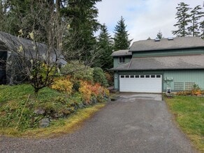 Building Photo - 6754 Marguerite St