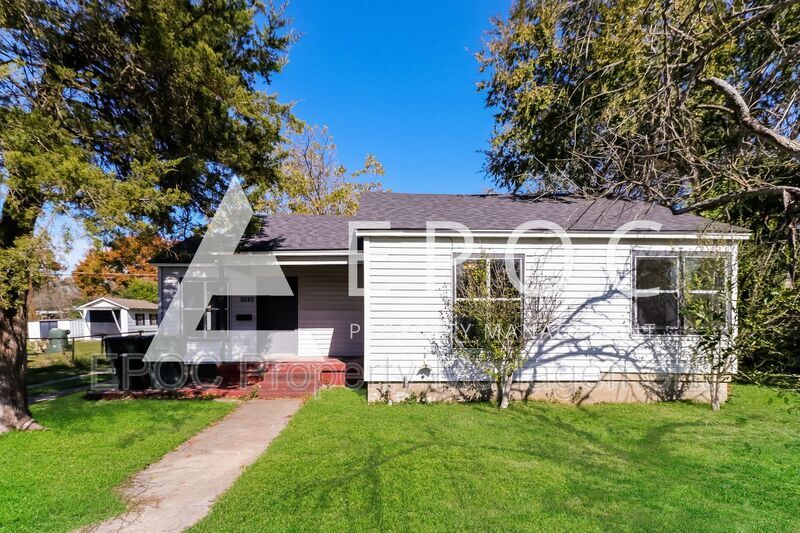 Primary Photo - 1428 E Avenue D