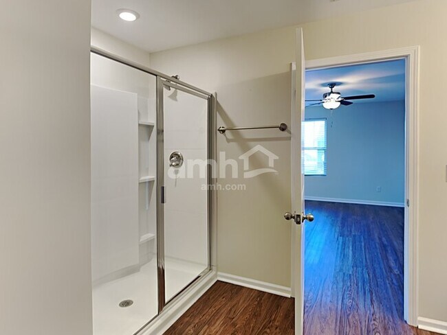 Foto del edificio - 7039 Berkswell Dr