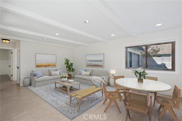 Foto del edificio - 2048 Garden Ln