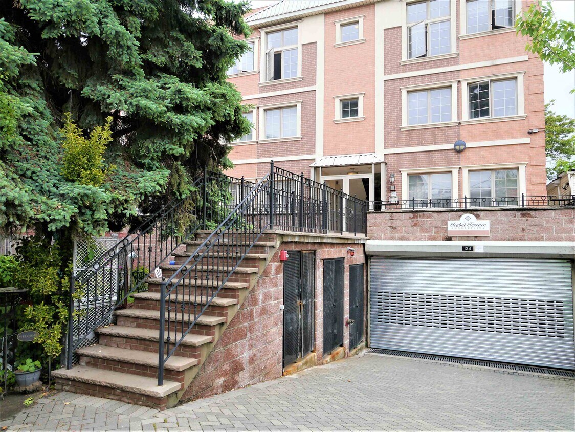 Foto principal - 124 68th St