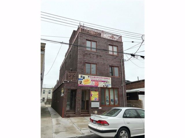Primary Photo - 2116 W 9th St