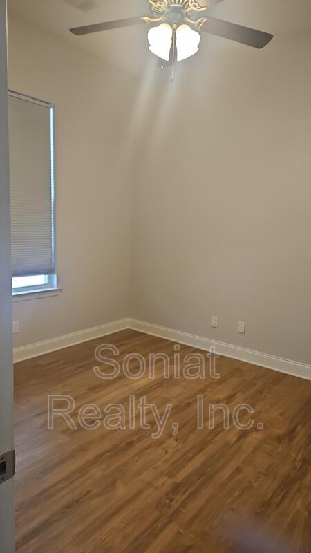 Building Photo - 9431 Colapissa Street