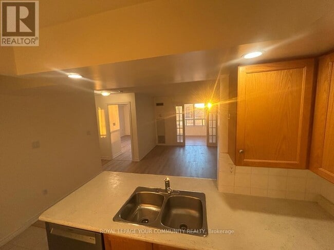 Photo du bâtiment - 125 Omni Dr