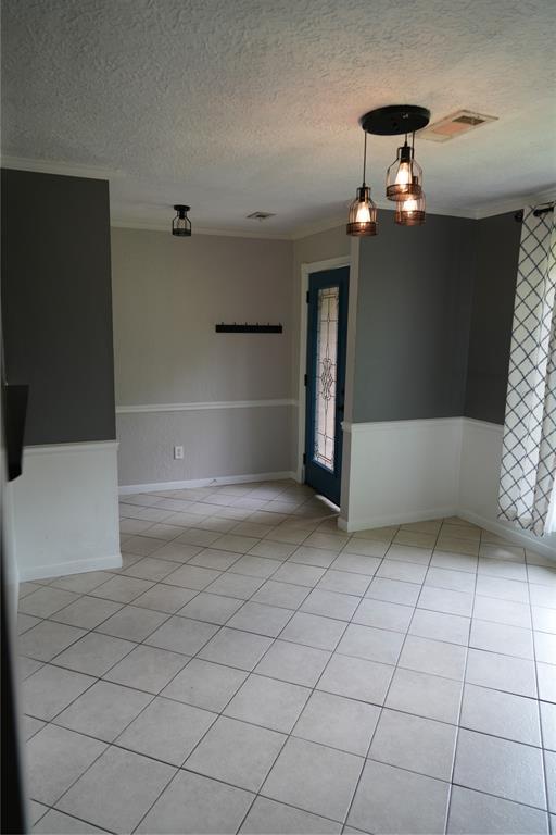 Building Photo - 17115 Kings Walk Ln