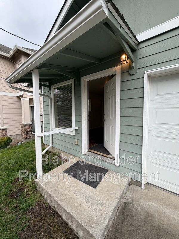 Foto del edificio - 13637 SE Center St