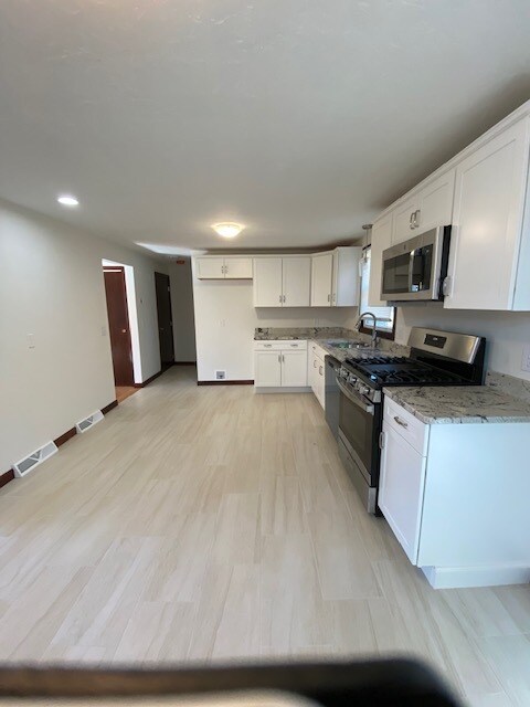 Foto del edificio - 236 Comfort St