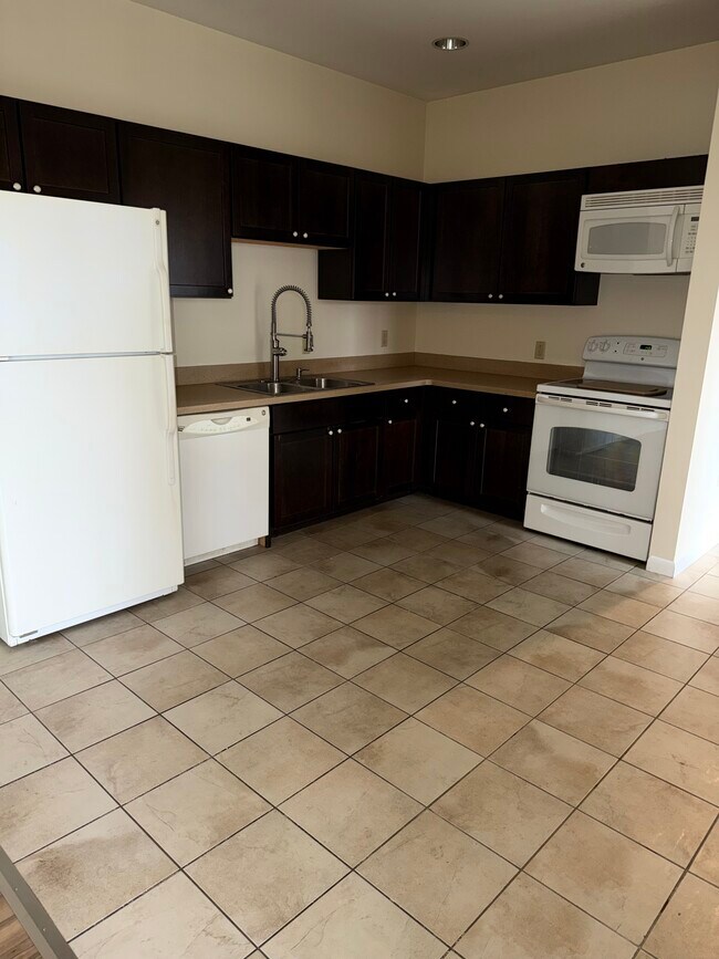 Foto del edificio - Keith Hilltop Terrace 55+ Living