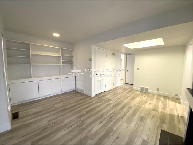 Building Photo - 6874 Countrywoods Cir