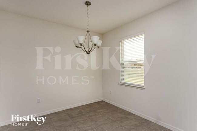 Building Photo - 588 Crown Rose Dr