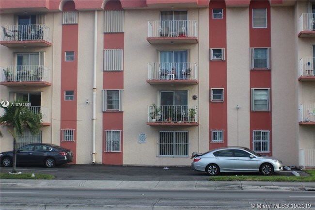 Building Photo - 6820 W Flagler St