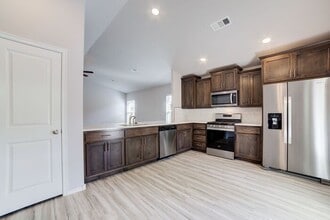 Building Photo - 108 E Latimer Pl